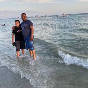 Meet your Posher, Cesar